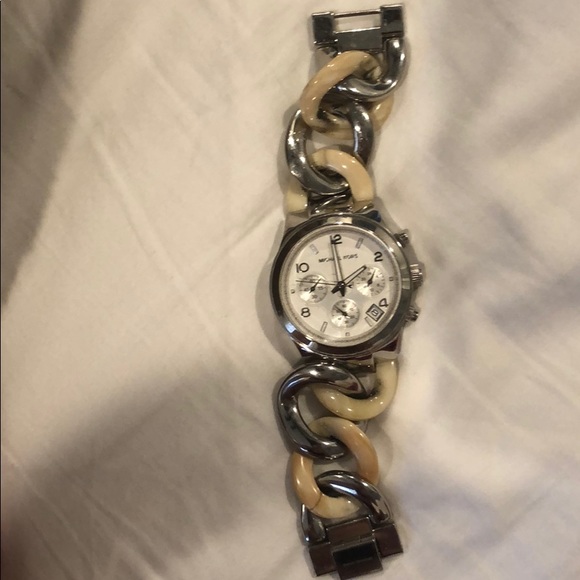 Michael Kors “Bone” and Solver Twist Watch - Picture 2 of 3